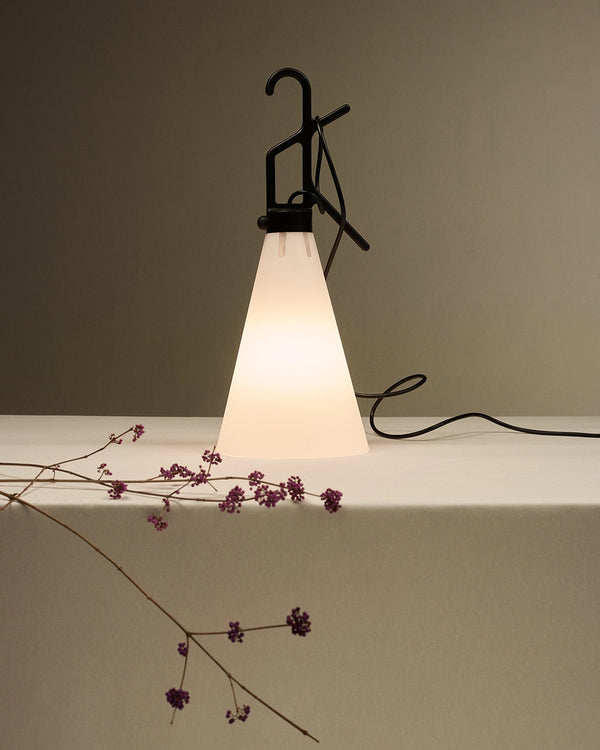 Flos Mayday Lampada multiuso nero da interni cavo 485 cm F3780030