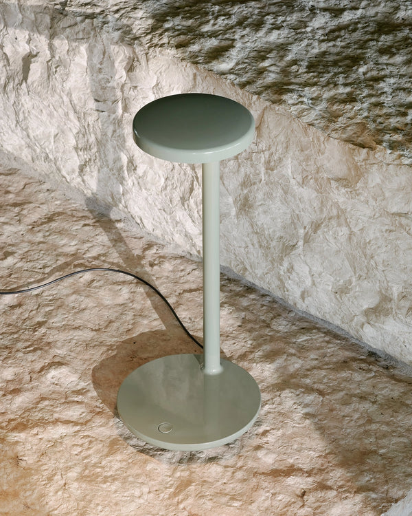 Flos Oblique Qi Lampada scrivania 2700K Gloss Salvia 09.8310.DV