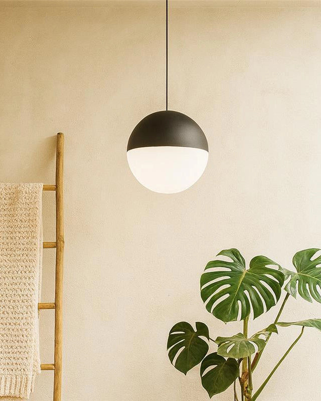 Flos String Light Lampada sospesa 19 cm Testa A Sfera Cavo in alluminio pressofuso accesa in ambiente, design e...