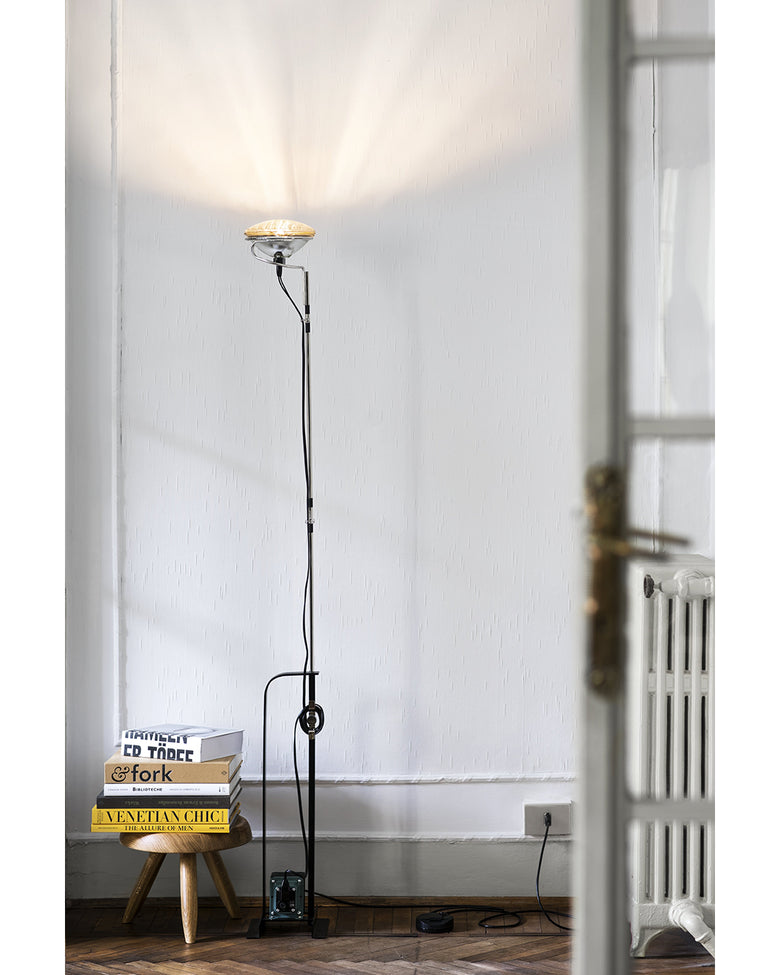 Flos Toio Led Lampada a Pavimento telescopica Nero F7630030 – vista 2