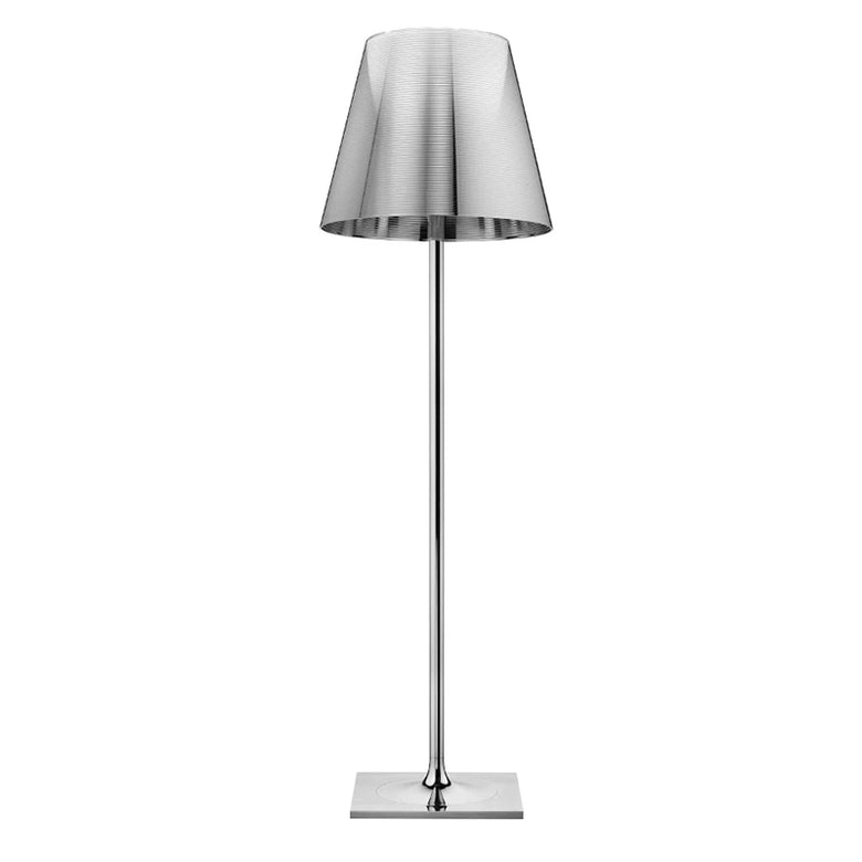 Flos Ktribe Floor 3 Lampada a pavimento argento con dimmer Argento Alluminato accesa in ambiente, design e diffusione...