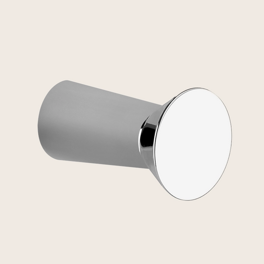 Gessi Cono Gancio Appendino A Muro Cromo Lucido montato a parete, vista del design e della finitura