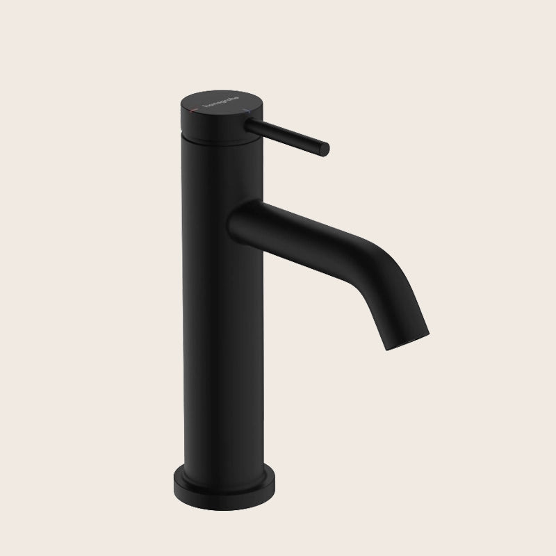 Hansgrohe Tecturis S Miscelatore lavabo coolStart EcoSmart ambientato su piano bagno con accessori