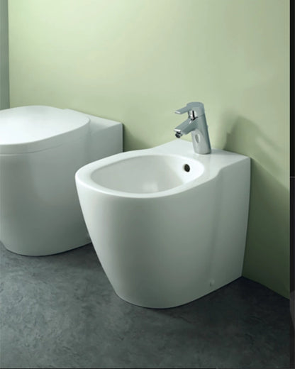 Ideal Standard Connect bidet a terra filo parete bianco lucido E774201