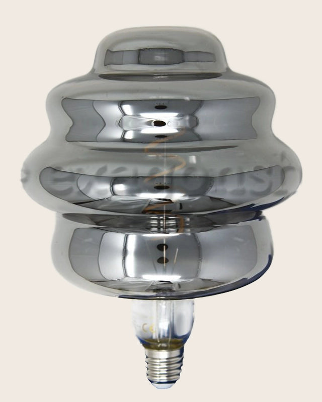 Lampadina Smoky Vintage 2700K E27 135 LM dimmerabile accesa in ambiente, design e diffusione della luce - Exagonshop