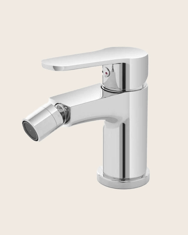 Miscelatore bidet con piletta click clack cromo Eden, dettaglio ravvicinato della finitura e del marchio - Exagonshop