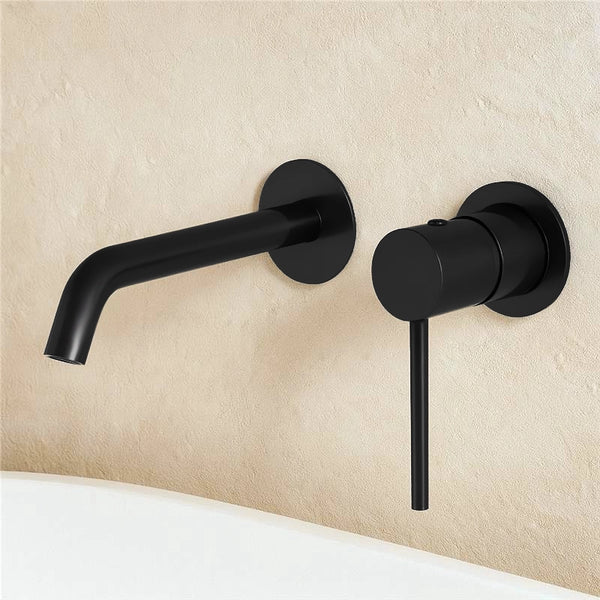 Miscelatore lavabo incasso a muro nero opaco Memo in naturale ambientato su piano bagno con accessori - Exagonshop