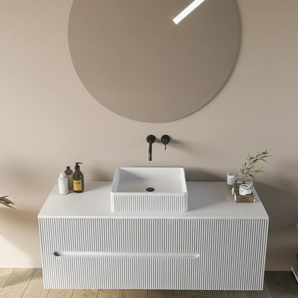 Mobile bagno 120x46 Urbino cannettato bianco opaco con anta e lavabo