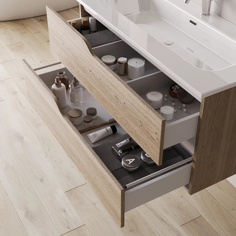 Mobile bagno 80x46 quercia effetto legno con lavabo Gaia con lavabo e rubinetteria, vista frontale su sfondo neutro...