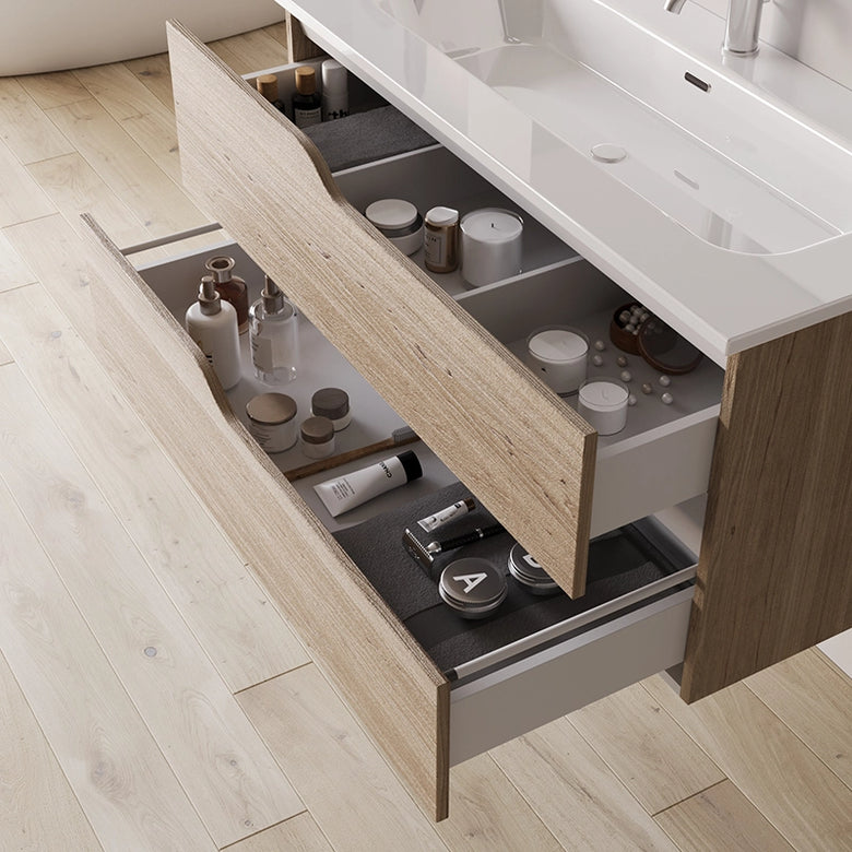 Mobile bagno 80x46 quercia effetto legno con lavabo Gaia con lavabo e rubinetteria, vista frontale su sfondo neutro...