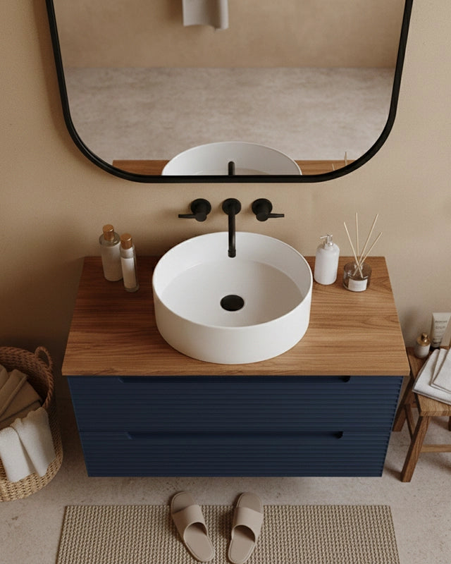 Mobile bagno blu notte 80x45 Mango top noce e lavabo Blu Scuro, vista dall'alto del piano con lavabo - Exagonshop