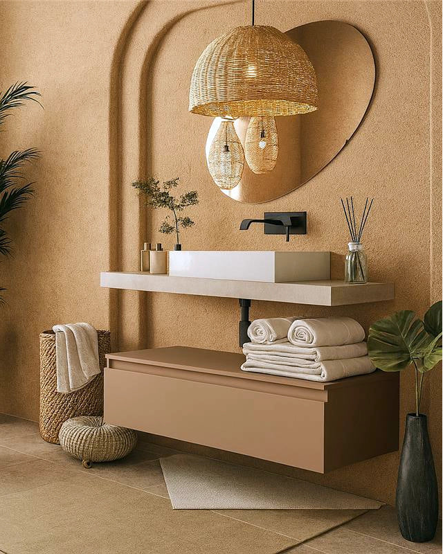 Mobile bagno tortora opaco 120x50 Oasy con top grigio e con lavabo e rubinetteria, vista frontale su sfondo neutro...