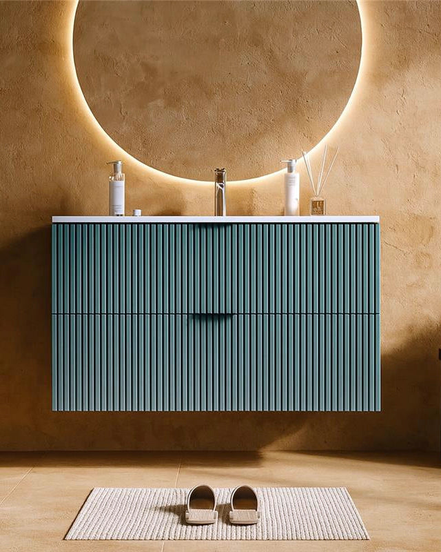 Mobile bagno cannettato 102x47 azzurro opaco lavabo in in ceramica e lucido con lavabo e rubinetteria, vista frontale su...