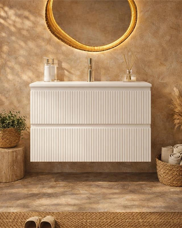 Mobile bagno cannettato 80X46 Pisa bianco opaco lavabo ambientato in bagno moderno con specchio e accessori - Exagonshop