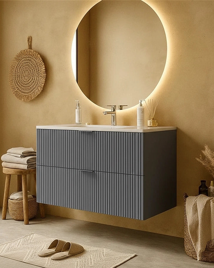 Mobile bagno cannettato 82x47 grigio opaco lavabo in ambientato in bagno moderno con specchio e accessori - Exagonshop