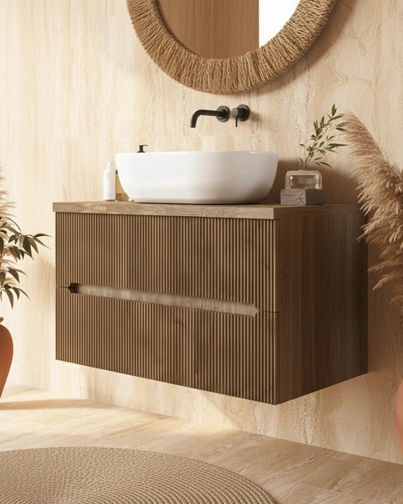 Mobile bagno noce chiaro 70x46 cannettato Urbino con ambientato in bagno moderno con specchio e accessori - Exagonshop
