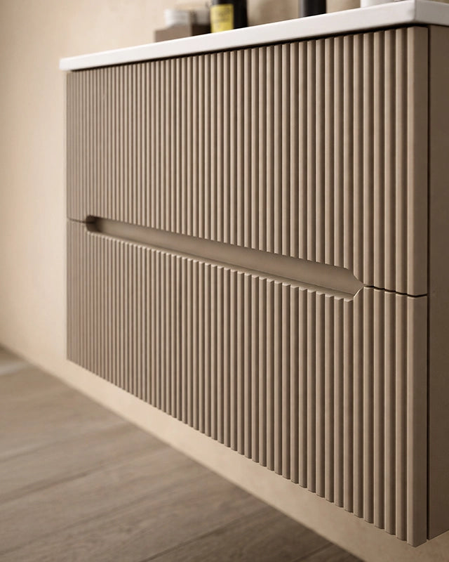 Mobile bagno tortora opaco 70x46 cannettato Urbino con, dettaglio ravvicinato della finitura e del cassetto - Exagonshop