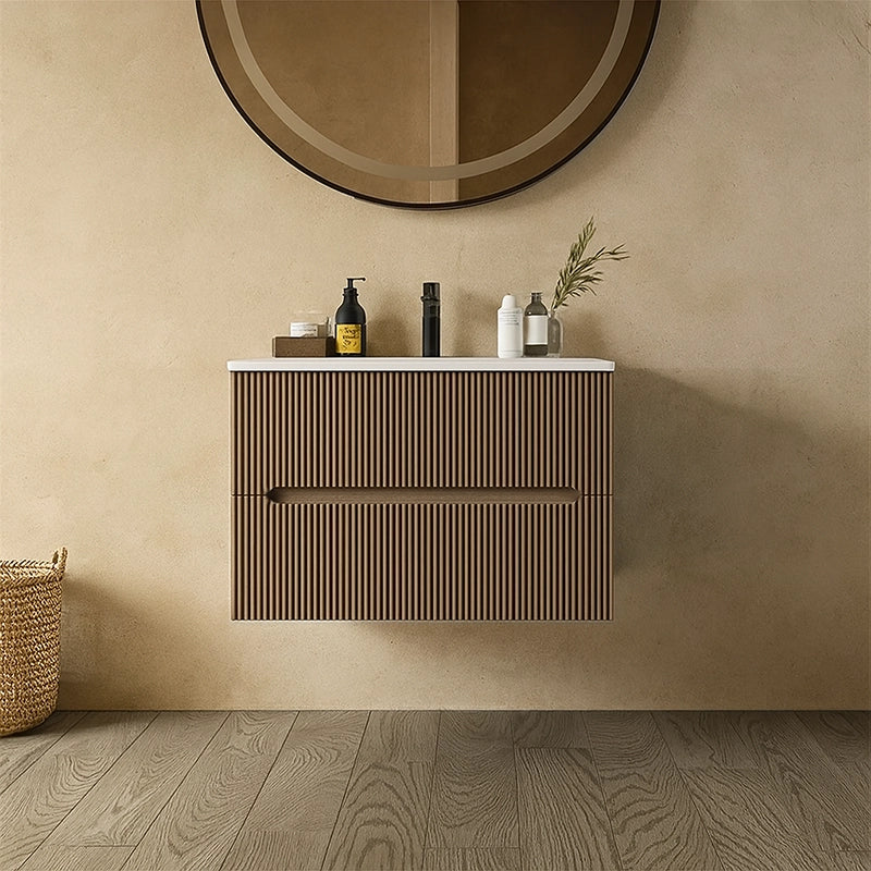 Mobile bagno tortora opaco 60x46 cannettato Urbino lavabo in naturale con lavabo e rubinetteria, vista frontale su sfondo...