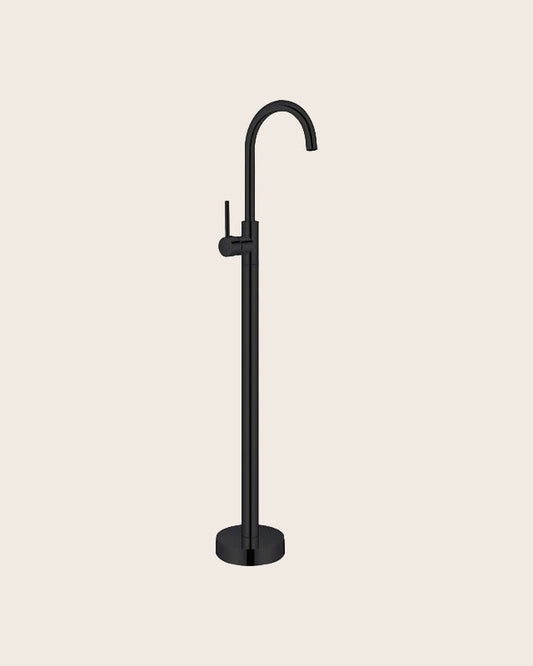 New Line Miscelatore lavabo A Pavimento Nero Opaco Nero Matt ambientato su piano bagno con accessori - Exagonshop