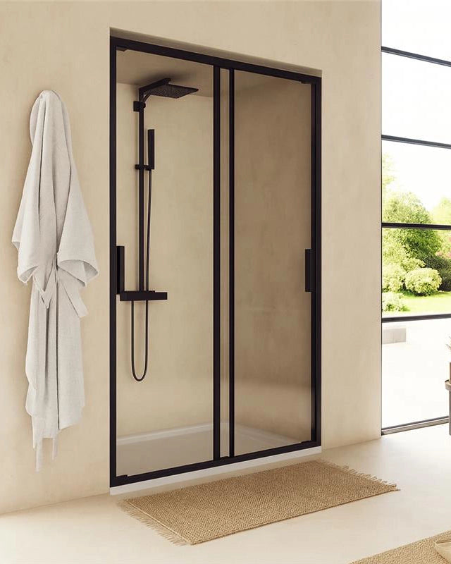 Nicchia doccia 120 scorrevole Rio vetro 6 mm trasparente H in alluminio installato in bagno moderno con ante in vetro...