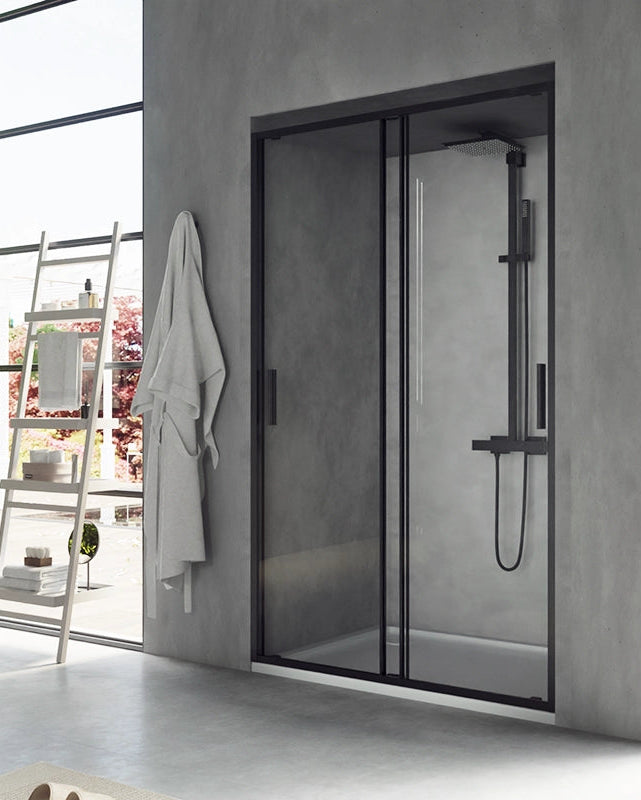 Nicchia doccia 120 scorrevole Rio vetro 6 mm trasparente H installato in bagno moderno con ante in vetro temperato...