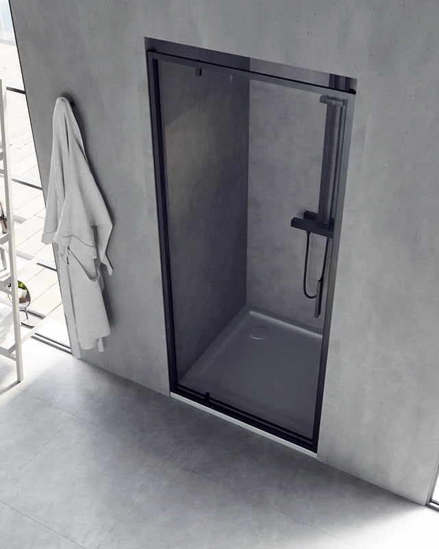 Nicchia doccia 90 cm Rio a pivot vetro 6 mm trasparente H installato in bagno moderno con ante in vetro temperato...