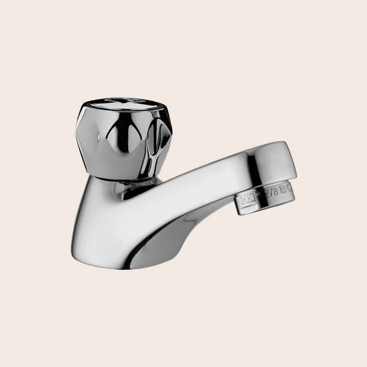 Paffoni Danubio Da093 Rubinetto Lavabo Lusso Solo Acqua ambientato su piano bagno con accessori