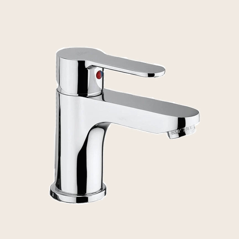 Paffoni Blu BLU075CR Miscelatore Lavabo Scarico Automatico in ottone e cromato ambientato su piano bagno con accessori