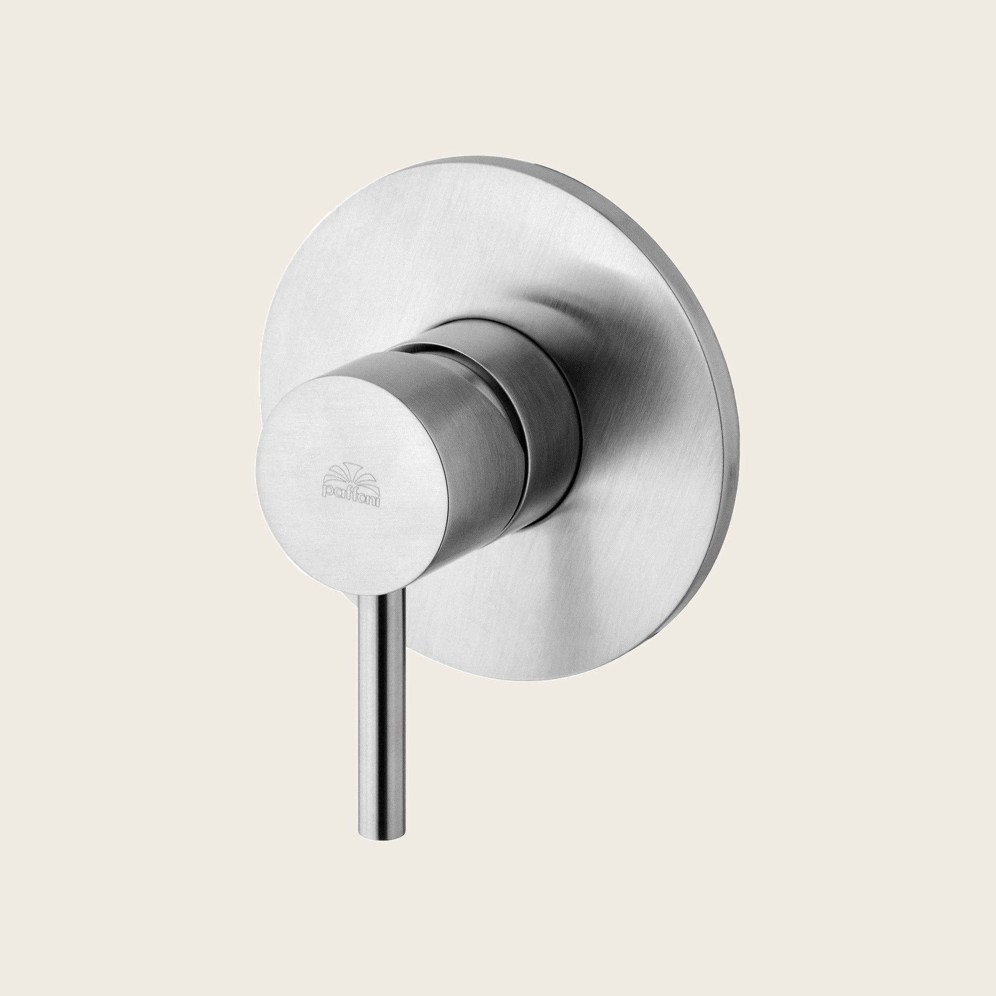 Paffoni Light Lig010st Miscelatore doccia ad Incasso in, vista frontale della maniglia e della bocca di erogazione