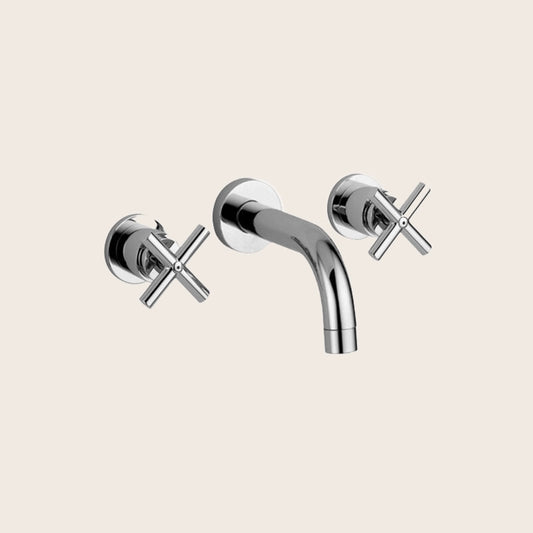 Paffoni Quattro QTV008 Gruppo lavabo ad incasso 3 fori ambientato su piano bagno con accessori