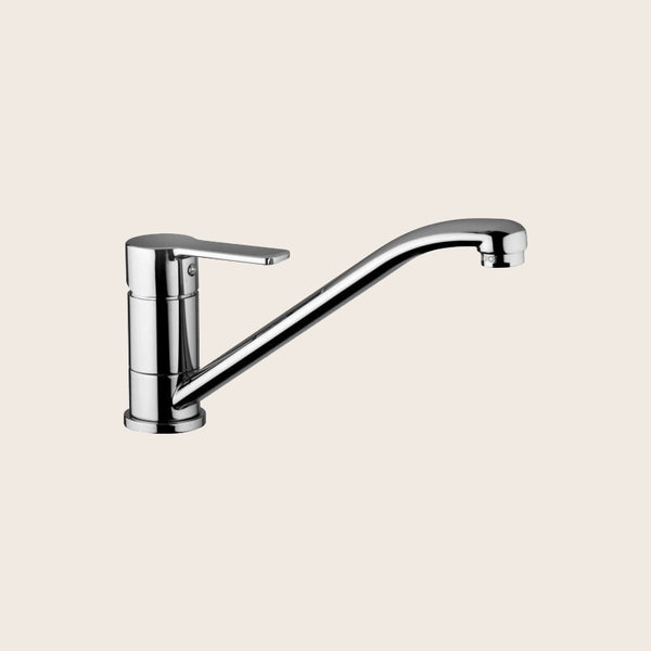 Paffoni red red182t miscelatore lavello monoforo con canna installato su lavello, vista della bocca e della leva