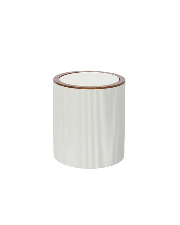 Pattumiera 5L in plastica bianco London, dettaglio ravvicinato del materiale e dell'aggancio - Exagonshop