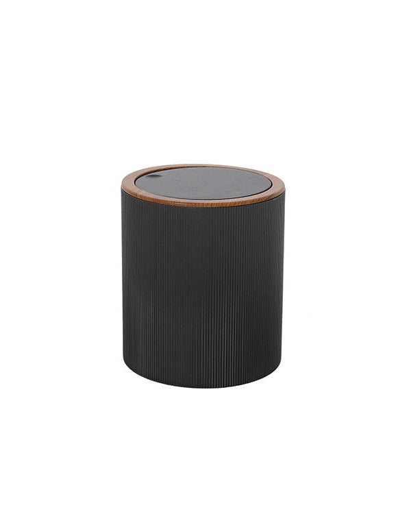 Pattumiera 5L in plastica nero London, dettaglio ravvicinato del materiale e dell'aggancio - Exagonshop