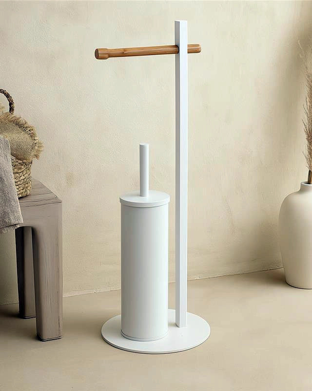 Piantana portascopino portarotolo in bamboo e acciaio bianco in naturale montato a parete, vista del design e della...
