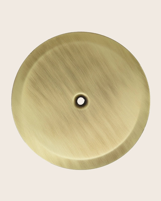 Piattello 14 cm tappo pozzetto bronzo satinato, vista frontale della maniglia e della bocca di erogazione - Exagonshop