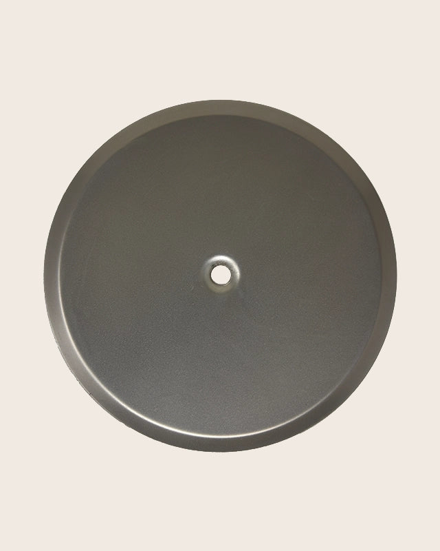 Piattello 14 cm tappo pozzetto cromo nero satinato, vista frontale della maniglia e della bocca di erogazione - Exagonshop