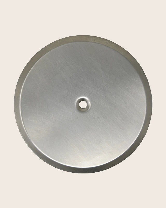 Piattello 14 cm tappo pozzetto nichel spazzolato, vista frontale della maniglia e della bocca di erogazione - Exagonshop