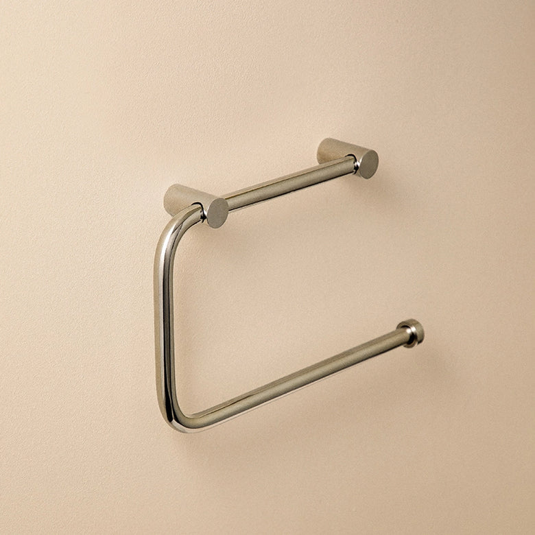 Cosmic Logic Portassciugamani ad Anello inox Satinato montato a parete, vista del design e della finitura - Industrias Cosmic