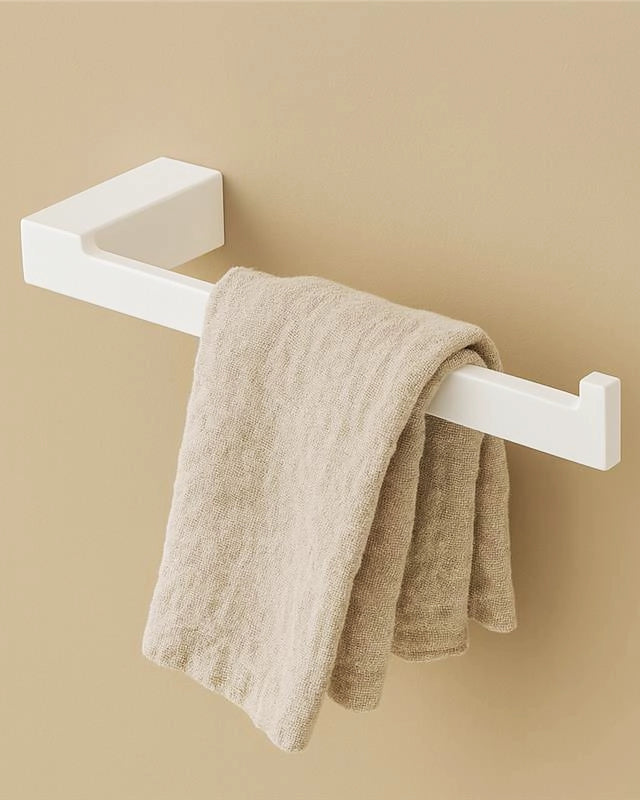 Porta salviette 45 cm in alluminio bianco Sky in opaco montato a parete, vista del design e della finitura - Exagonshop
