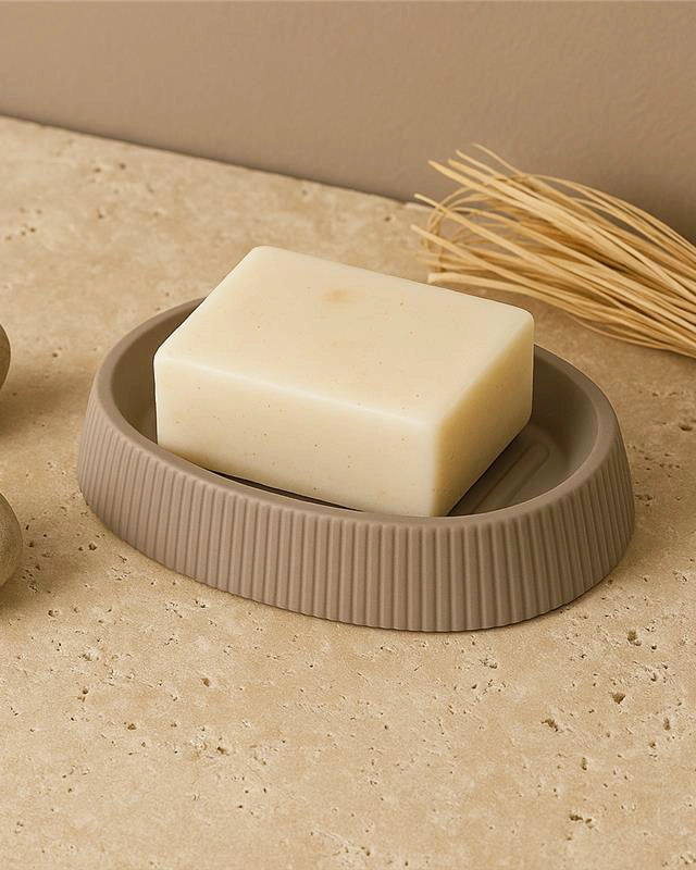 Portasapone in plastica tortora London montato a parete, vista del design e della finitura - Exagonshop