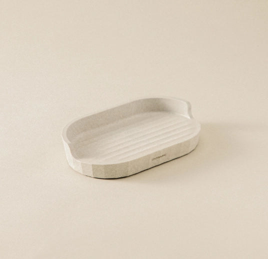 Portasapone da appoggio in plastica bianco naturale Cosmic 00 Bianco montato a parete, vista del design e della finitura...