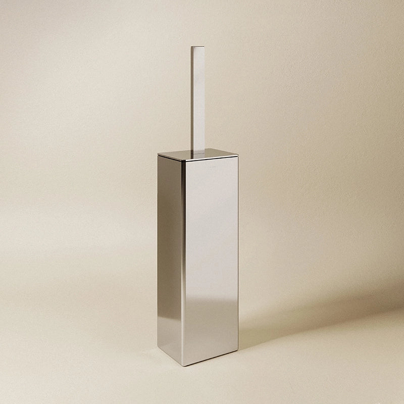 Cosmic Extreme Portascopino a pavimento Cromo in lucido montato a parete, vista del design e della finitura - Industrias...