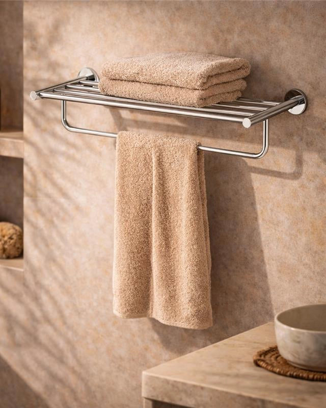 Rack portasciugamani cromo Minimal in lucido e cromato montato a parete, vista del design e della finitura - Exagonshop