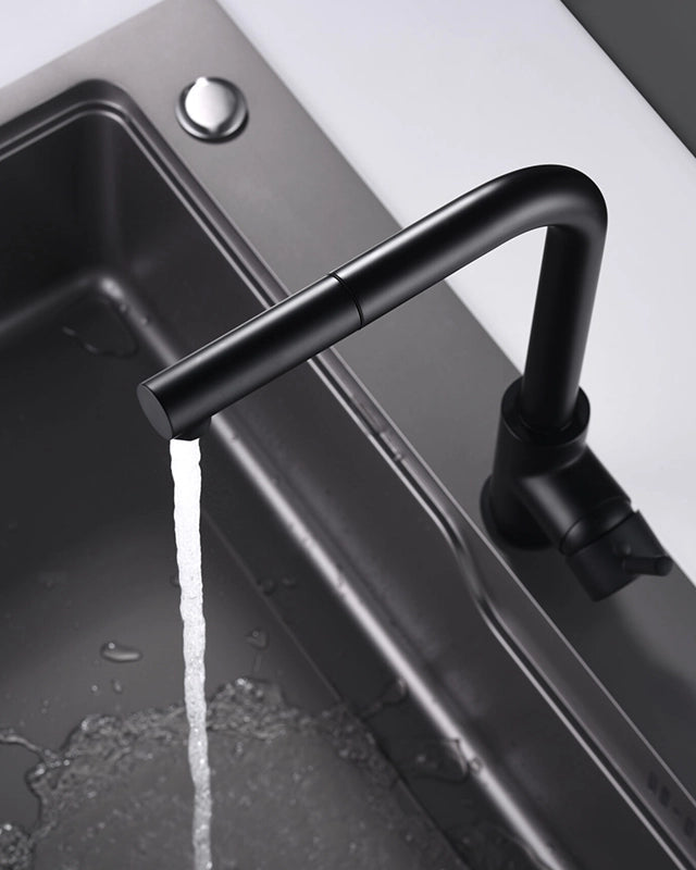 Rubinetto cucina estraibile Linda nero opaco, vista laterale della canna girevole - Exagonshop