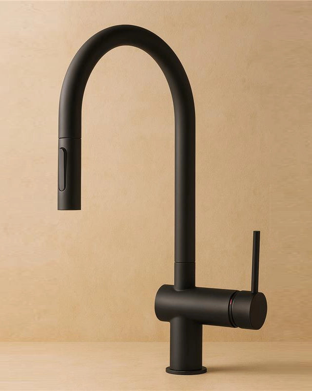 Rubinetto cucina bocca estraibile in ottone nero opaco Nero Matt installato su lavello, vista della bocca e della leva...