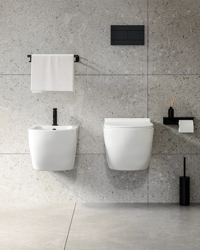 Sanitari sospesi salva spazio rimless ceramica bianco opaco, vista frontale su sfondo bianco - Exagonshop