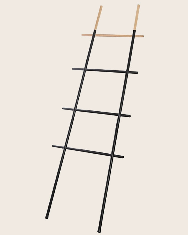 Scala portasciugamani 70x170 in acciaio nero, dettaglio ravvicinato del materiale e dell'aggancio - Exagonshop