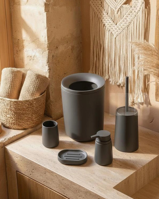 Set Accessori bagno 5 pz Grigio Pop, dettaglio ravvicinato del materiale e dell'aggancio - Exagonshop