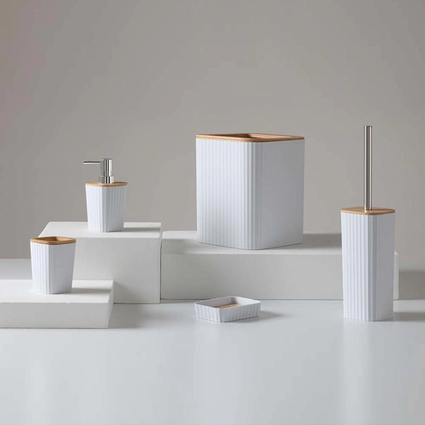 Set accessori bagno bianco 5 pz Show in naturale montato a parete, vista del design e della finitura - Exagonshop