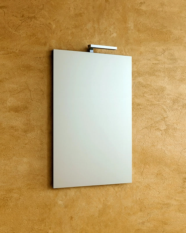 Specchio 100x70 Con Lampada con telaio eko in lamiera accesa in ambiente, design e diffusione della luce - Exagonshop